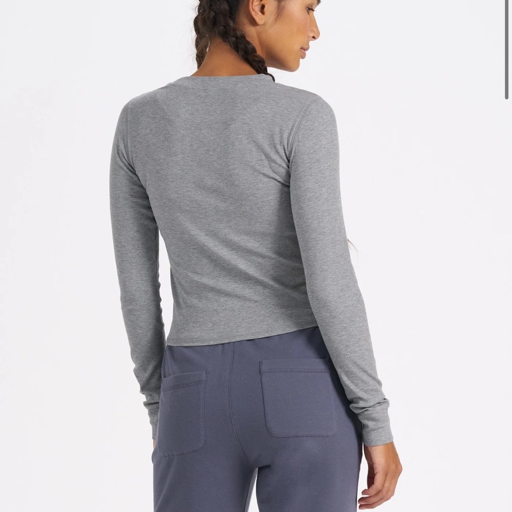 Vuori Heather Gray Long Sleeve Crew Tee - Picture 13 of 13